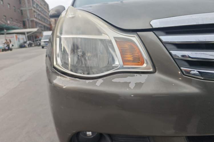 Used Nissan Sylphy 2012 Classic 1.6XE Automatic Comfort Edition Right Front Headlight