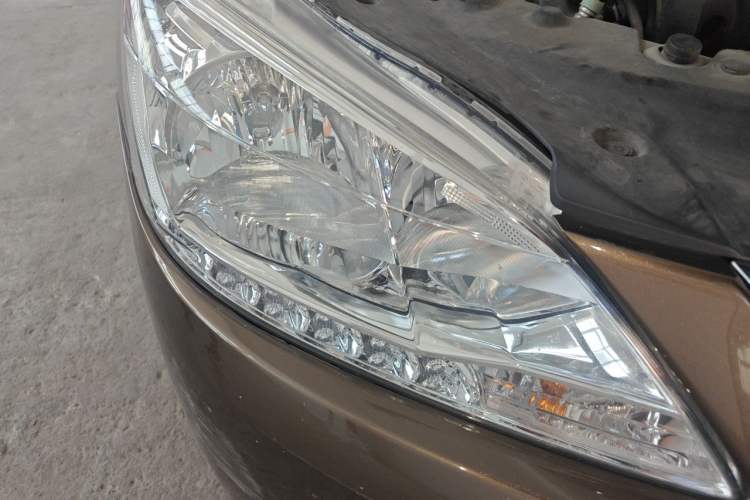 Used Nissan Sylphy 2012 1.6 XL CVT Luxury Edition Right Front Headlight