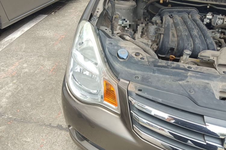 Used Nissan Sylphy 2012 Classic 1.6XE Manual Comfort Edition Right Front Headlight