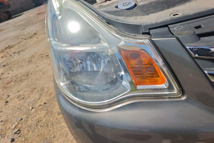 Used Nissan Sylphy 2012 Classic 1.6XE Manual Comfort Edition Right Front Headlight