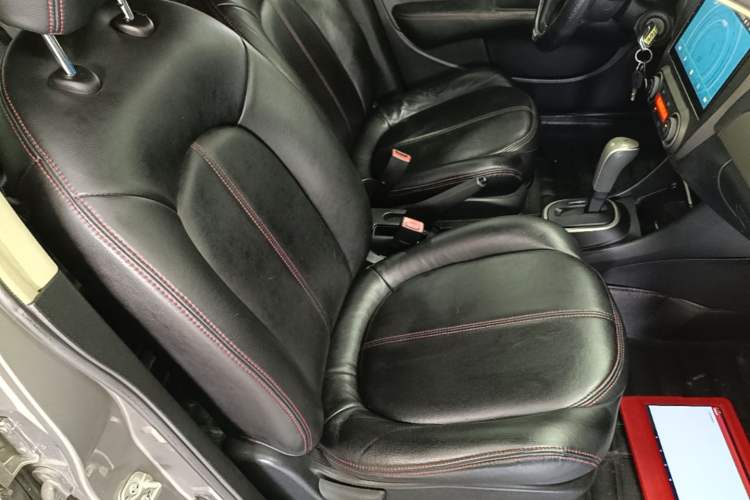 Used Nissan Sylphy 2012 Classic 1.6XE Automatic Comfort Edition Right Front Seat
