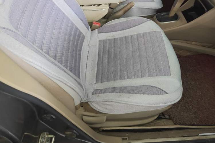 Used Nissan Sylphy 2012 Classic 1.6XE Automatic Comfort Edition Right Front Seat