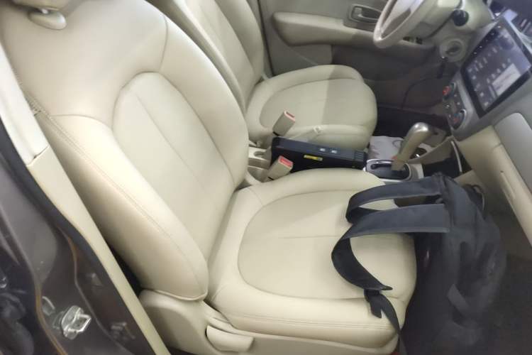 Used Nissan Sylphy 2012 Classic 1.6XE Automatic Comfort Edition Right Front Seat