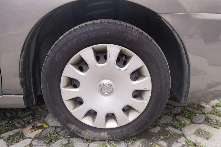 Used Nissan Sylphy 2012 Classic 1.6XE Automatic Comfort Edition Right Front Wheel Hub