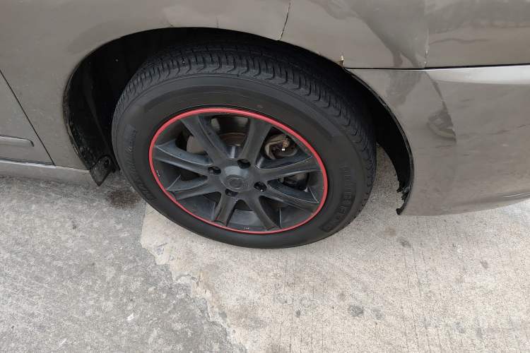 Used Nissan Sylphy 2012 Classic 1.6XE Automatic Comfort Edition Right Front Wheel Hub