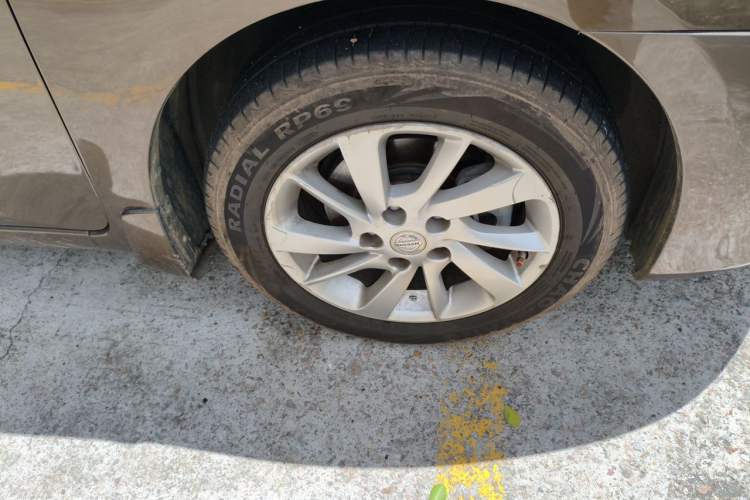 Used Nissan Sylphy 2012 1.6XE CVT Comfort Edition Right Front Wheel Hub