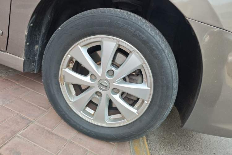 Used Nissan Sylphy 2012 Classic 1.6XE Automatic Comfort Edition Right Front Wheel Hub
