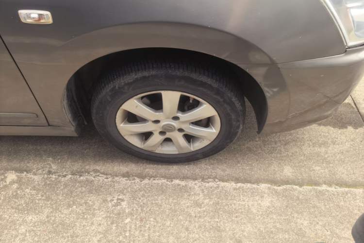 Used Nissan Sylphy 2012 Classic 1.6XE Manual Comfort Edition Right Front Wheel Hub