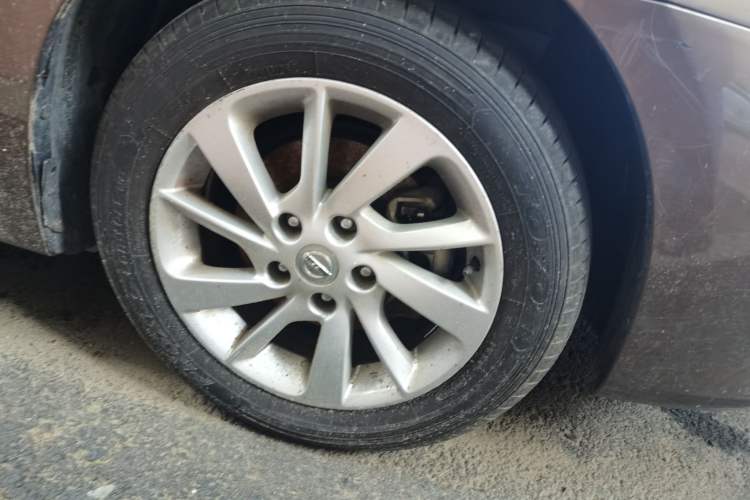 Used Nissan Sylphy 2012 1.6 XL CVT Luxury Edition Right Front Wheel Hub