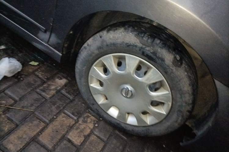 Used Nissan Sylphy 2012 Classic 1.6XE Manual Comfort Edition Right Front Wheel Hub