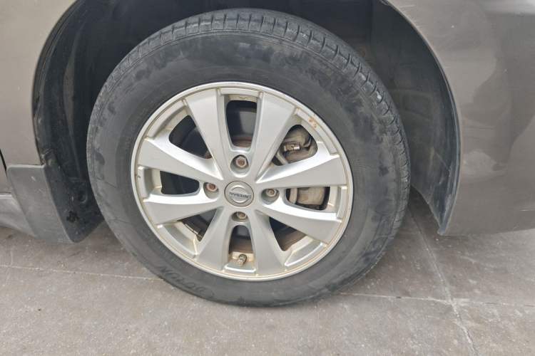 Used Nissan Sylphy 2012 Classic 1.6XE Automatic Comfort Edition Right Front Wheel Hub