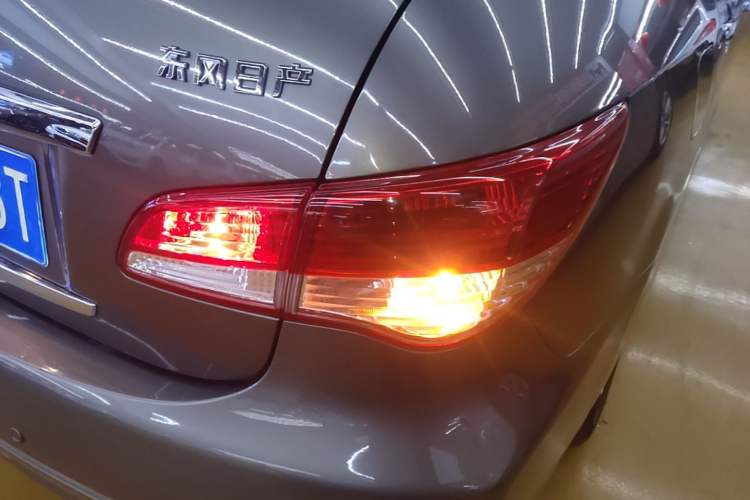 Used Nissan Sylphy 2012 Classic 1.6XE Automatic Comfort Edition Right Rear Taillight