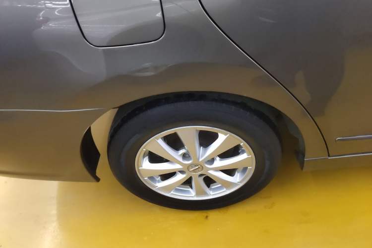 Used Nissan Sylphy 2012 Classic 1.6XE Automatic Comfort Edition Right Rear Wheel Hub