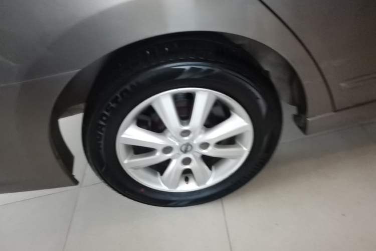 Used Nissan Sylphy 2012 Classic 1.6XE Manual Comfort Edition Right Rear Wheel Hub