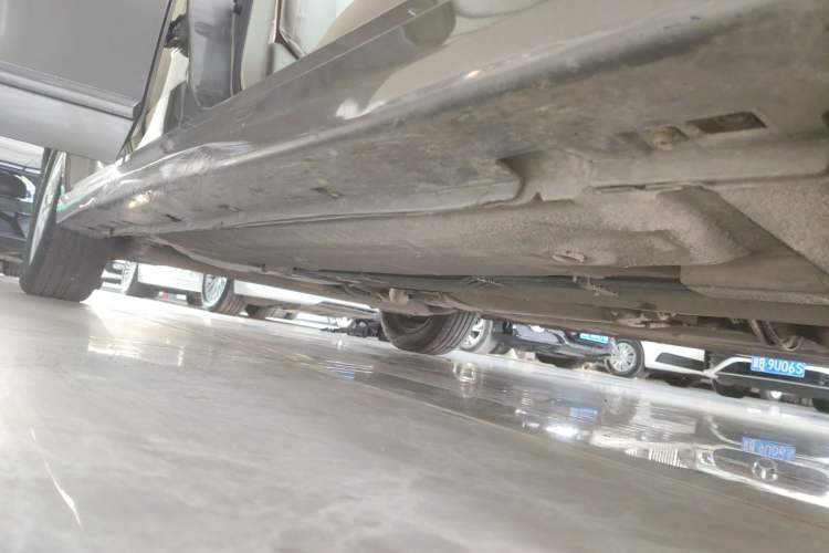 Used Nissan Sylphy 2012 Classic 1.6XE Automatic Comfort Edition Right Side Sill