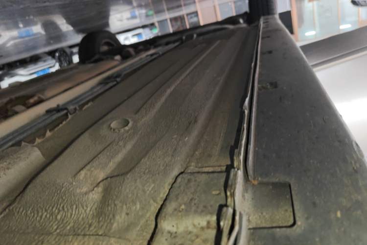 Used Nissan Sylphy 2012 Classic 1.6XE Automatic Comfort Edition Right Side Sill
