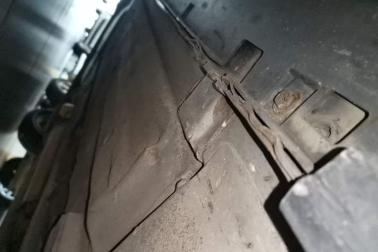 Used Nissan Sylphy 2012 Classic 1.6XE Manual Comfort Edition Right Side Sill
