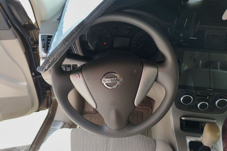 Used Nissan Sylphy 2012 1.6XE CVT Comfort Edition Steering Wheel