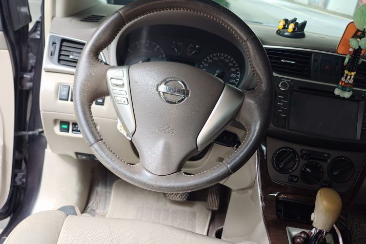 Used Nissan Sylphy 2012 Classic 1.6 XL Automatic Luxury Edition Steering Wheel