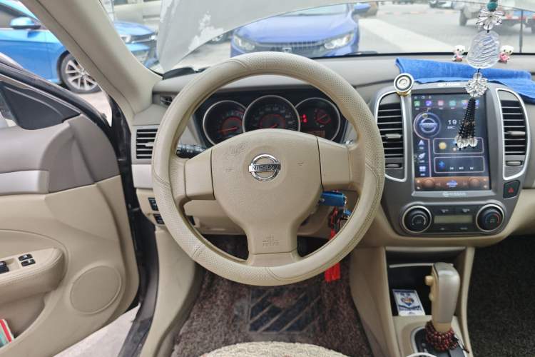 Used Nissan Sylphy 2012 Classic 1.6XE Automatic Comfort Edition Steering Wheel