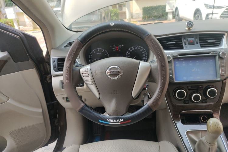 Used Nissan Sylphy 2012 1.6 XL Manual Luxury Edition Steering Wheel
