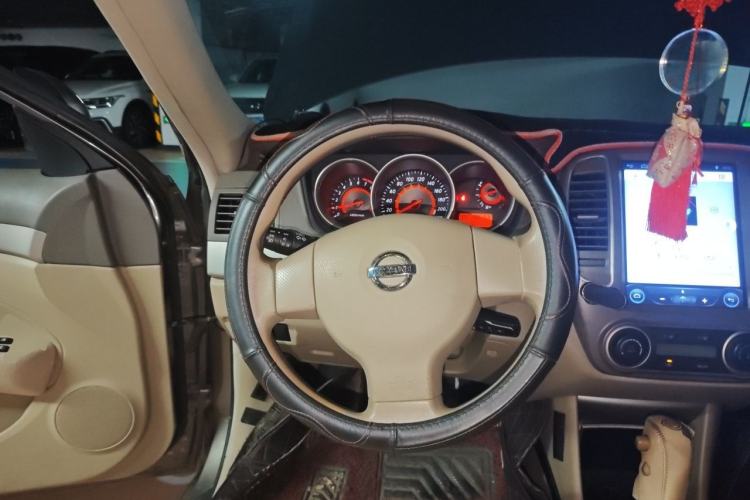 Used Nissan Sylphy 2012 Classic 1.6XE Automatic Comfort Edition Steering Wheel