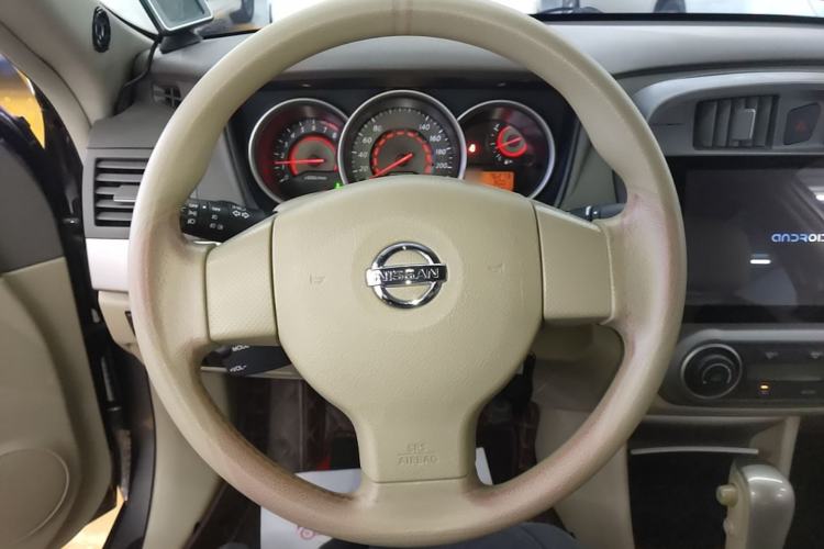 Used Nissan Sylphy 2012 Classic 1.6XE Automatic Comfort Edition Steering Wheel