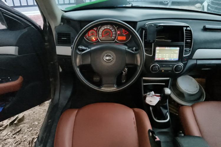 Used Nissan Sylphy 2012 Classic 1.6XE Manual Comfort Edition Steering Wheel