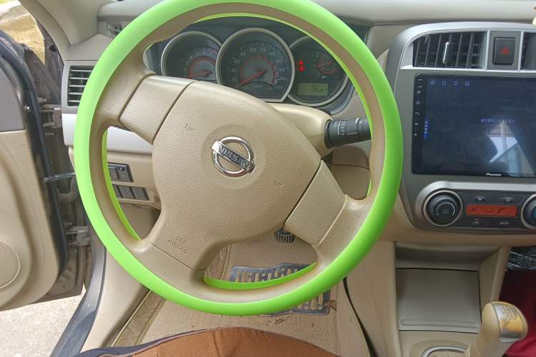 Used Nissan Sylphy 2012 Classic 1.6XE Manual Comfort Edition Steering Wheel