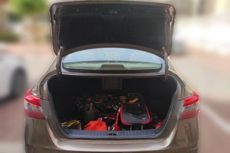 Used Nissan Sylphy 2012 1.6 XL Manual Luxury Edition Trunk