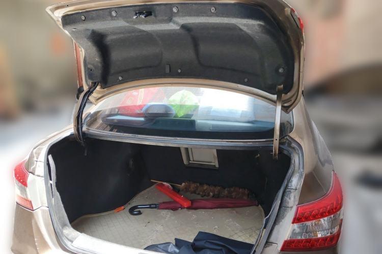 Used Nissan Sylphy 2012 1.6 XL CVT Luxury Edition Trunk