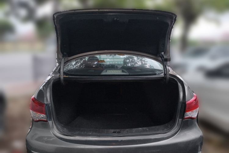 Used Nissan Sylphy 2012 Classic 1.6XE Manual Comfort Edition Trunk