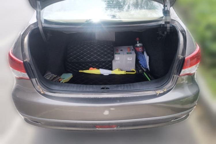 Used Nissan Sylphy 2012 Classic 1.6XE Manual Comfort Edition Trunk