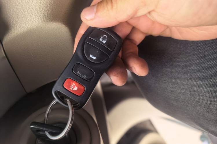 Used Nissan Sylphy 2012 Classic 1.6XE Manual Comfort Edition Vehicle Key