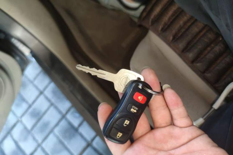 Used Nissan Sylphy 2012 Classic 1.6XE Manual Comfort Edition Vehicle Key