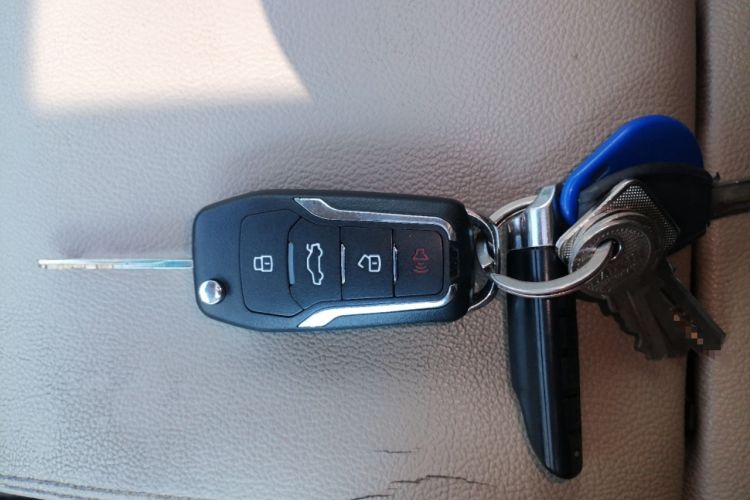 Used Nissan Sylphy 2012 Classic 1.6XL Manual Luxury Edition Vehicle Key