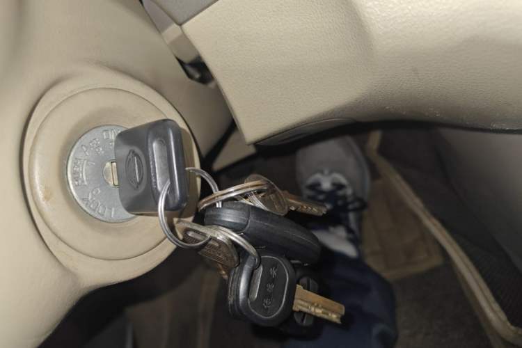 Used Nissan Sylphy 2012 Classic 1.6XE Manual Comfort Edition Vehicle Key