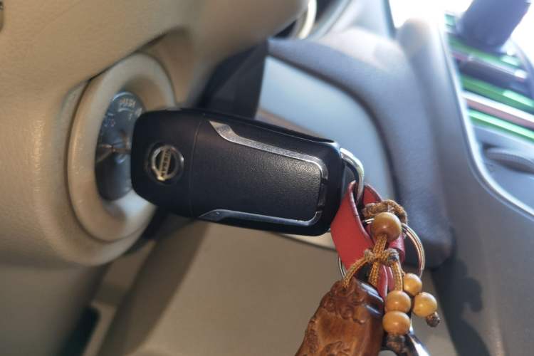 Used Nissan Sylphy 2012 Classic 1.6XE Manual Comfort Edition Vehicle Key