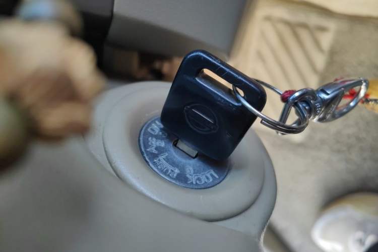 Used Nissan Sylphy 2012 Classic 1.6XL Manual Luxury Edition Vehicle Key