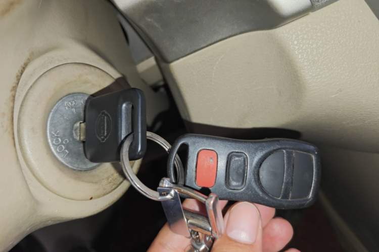 Used Nissan Sylphy 2012 Classic 1.6XE Automatic Comfort Edition Vehicle Key