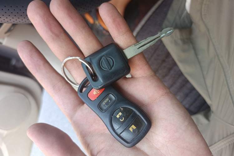 Used Nissan Sylphy 2012 Classic 1.6XE Manual Comfort Edition Vehicle Key