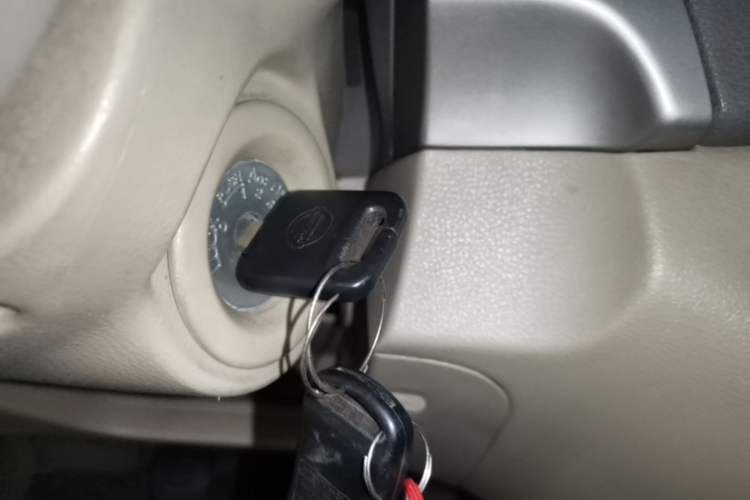 Used Nissan Sylphy 2012 Classic 1.6XE Manual Comfort Edition Vehicle Key
