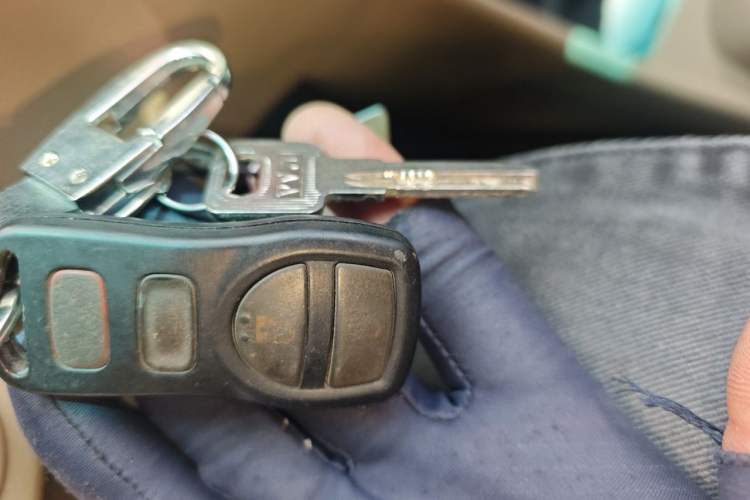 Used Nissan Sylphy 2012 Classic 1.6XE Manual Comfort Edition Vehicle Key