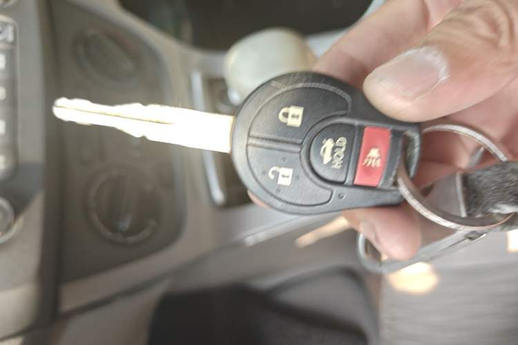 Used Nissan Sylphy 2012 1.8XE CVT Comfort Edition Vehicle Key