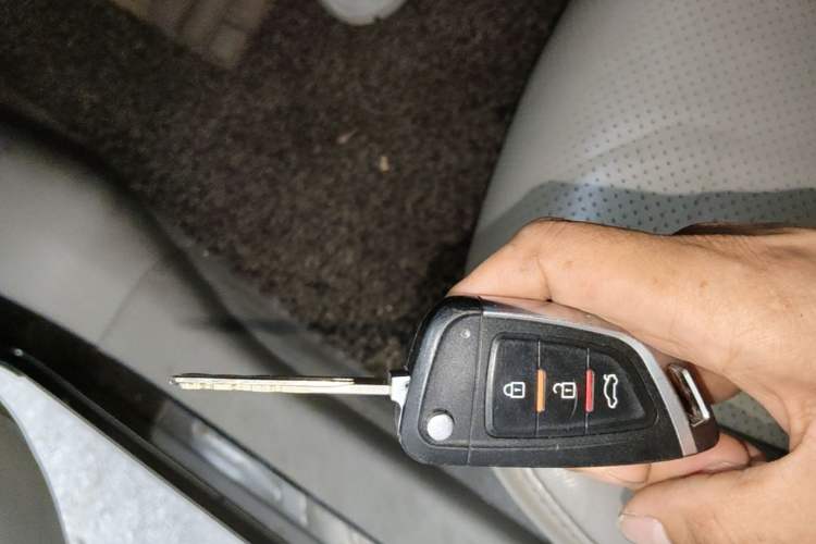 Used Nissan Sylphy 2012 1.6 XL CVT Luxury Edition Vehicle Key