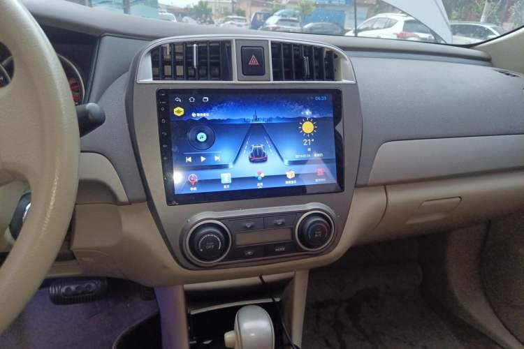 Used Nissan Sylphy 2012 Classic 1.6XE Automatic Comfort Edition Audio And AC Panel
