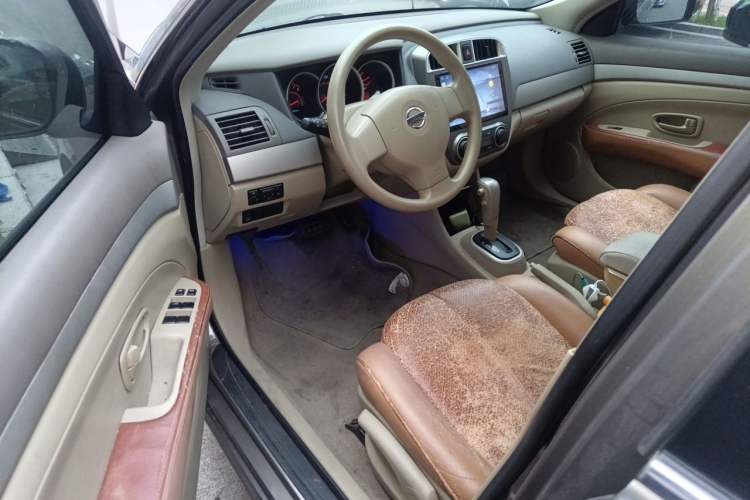 Used Nissan Sylphy 2012 Classic 1.6XE Automatic Comfort Edition Driver Seat