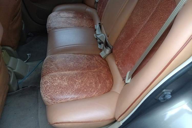 Used Nissan Sylphy 2012 Classic 1.6XE Automatic Comfort Edition Left Rear Seat