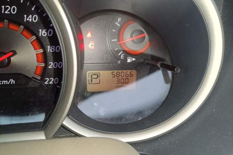 Used Nissan Sylphy 2012 Classic 1.6XE Automatic Comfort Edition Odometer Close Up