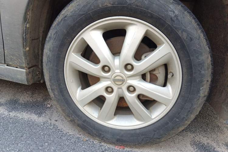 Used Nissan Sylphy 2012 Classic 1.6XE Automatic Comfort Edition Right Front Wheel Hub
